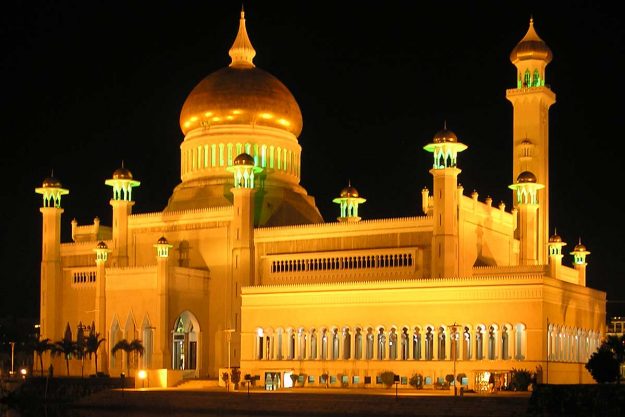 Omar_Ali_Saifuddin_Mosque,_BSB